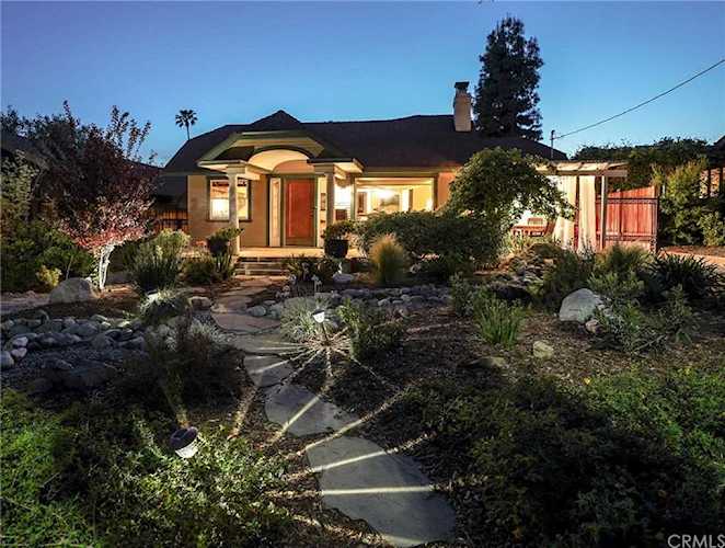 1233 N Chester Avenue Pasadena, CA 91104