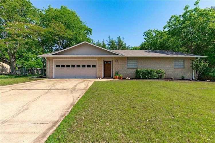 1003 Parkway St Georgetown, TX 78628
