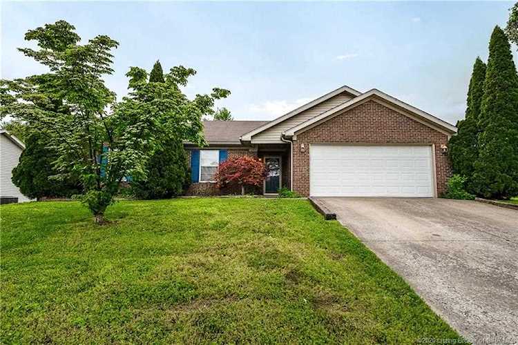 4610 Meadow Springs Dr Jeffersonville, IN 47130