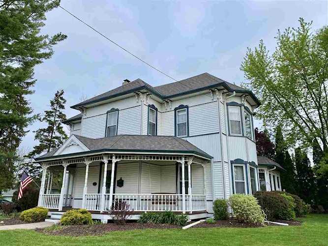 504 Jackson St Stoughton, WI 53589