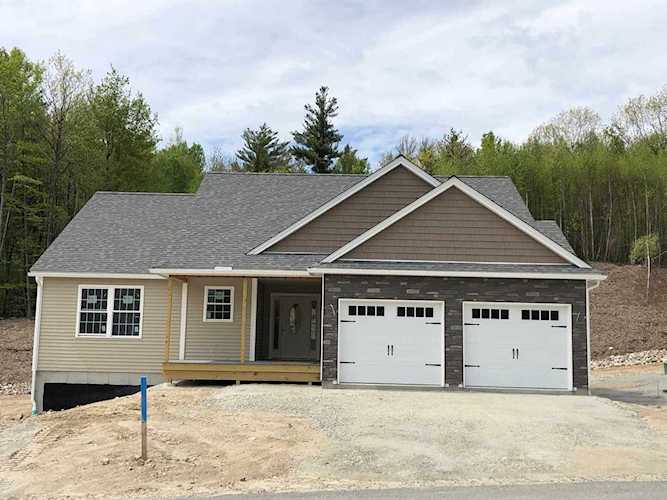 66 Pineview Dr Candia, NH 03034