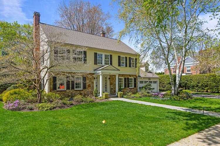 64 Wedgemere Ave Winchester, MA 01890