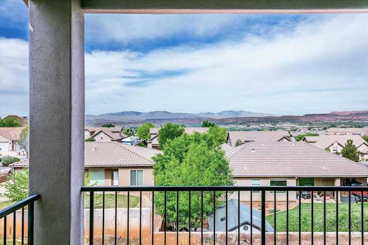 1622 S Amity LN Washington, UT 84780
