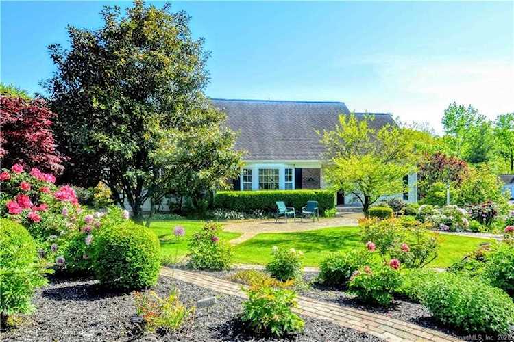 14 River Ridge Court Stamford, CT 06902