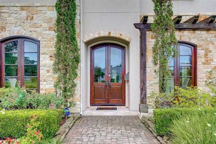 2911 Avalon Place Houston, TX 77019