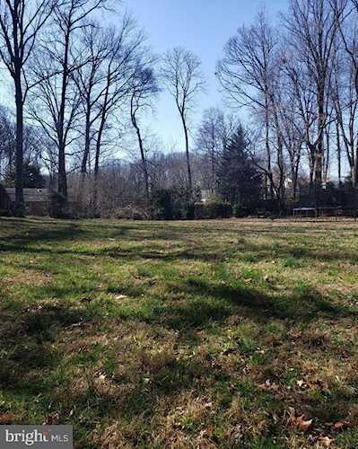 10711 Oak Place Fairfax, VA 22030