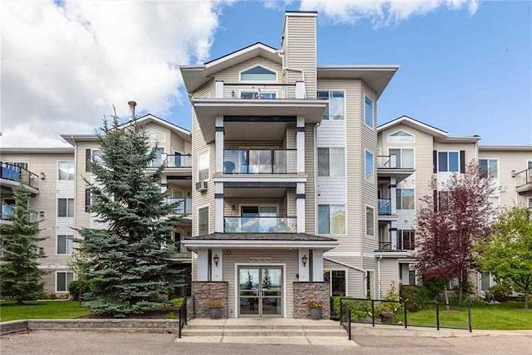 345 Rocky Vista Park NW #318 Calgary, AB T3G 5K6