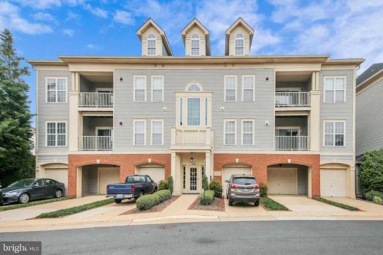 11333 Westbrook Mill Ln #303 Fairfax, VA 22030