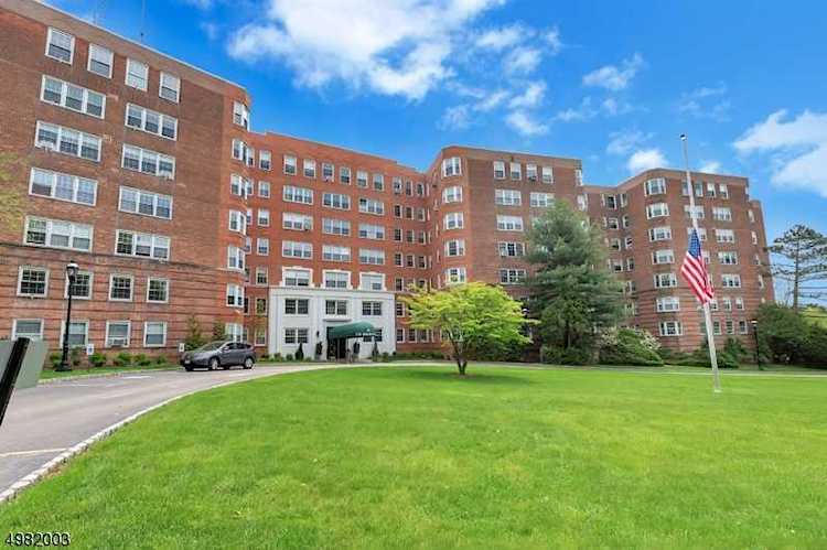 10 Crestmont Rd 6A Montclair Twp., NJ 07042