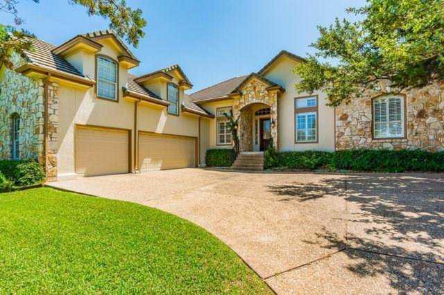 12 Falling Oaks Trl Austin, TX 78738