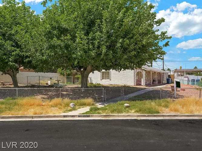 1619 Thelma Las Vegas, NV 89104