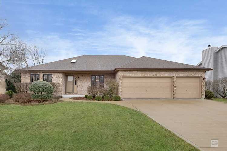 45 Robert Rd Oswego, IL 60543