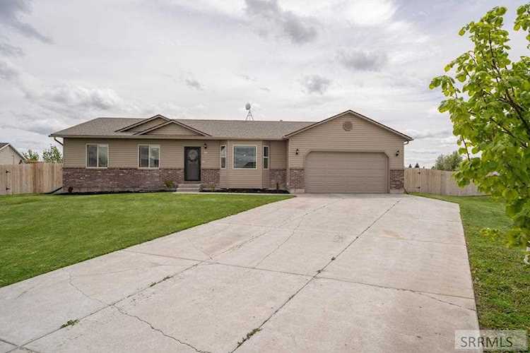 2298 E Deanne Court Idaho Falls, ID 83401