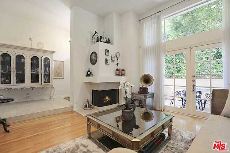 4179 Sunnyslope Avenue #102 Sherman Oaks, CA 91423