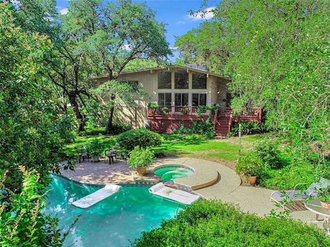 2606 Foxglen Dr Austin, TX 78704