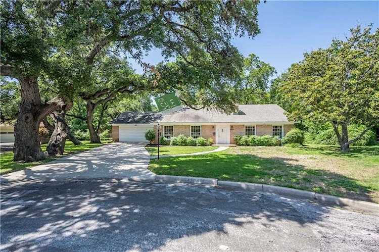 4504 Greenbriar Ct Austin, TX 78756