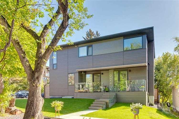 924 36 Street NW Calgary, AB T2N 3A8