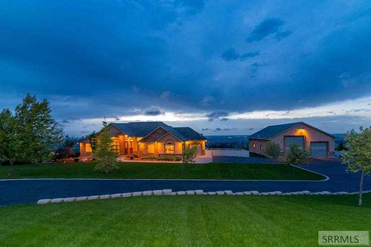 6145 E Sagewood Drive Idaho Falls, ID 83406