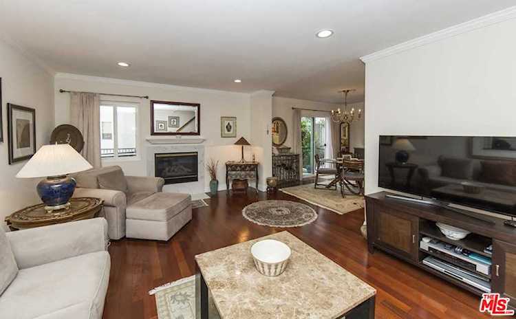 13030 Valleyheart Drive #111 Studio City, CA 91604