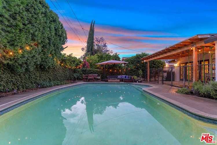 4847 Dempsey Avenue Encino, CA 91436