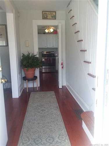 87 Bennett Street Bridgeport, CT 06605