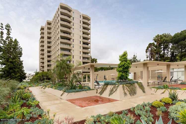 4455 Los Feliz Boulevard #104 Los Angeles, CA 90027