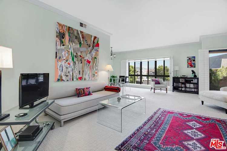 641 Wilcox Avenue #3E Los Angeles, CA 90004