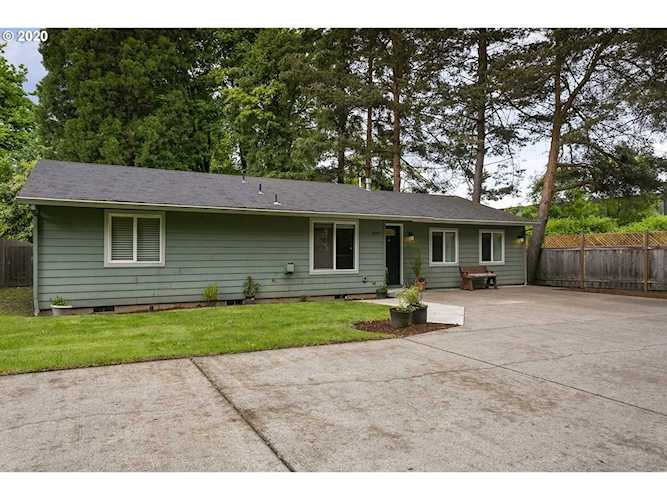 8247 SW Blake St Tualatin, OR 97062