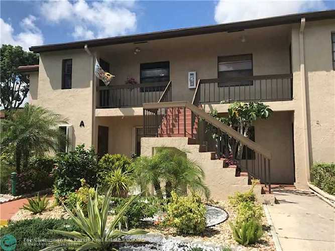 21214 Lago Cir #B Boca Raton, FL 33433