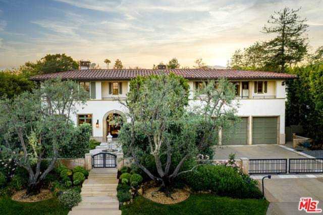 1141 Napoli Drive Pacific Palisades, CA 90272
