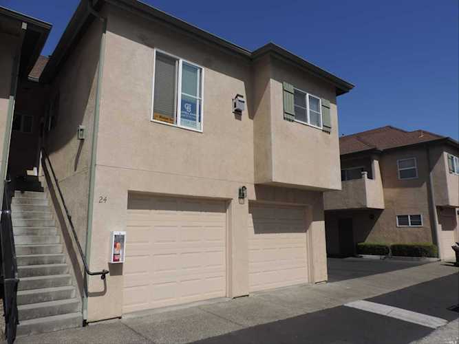 24 Bridgegate Way Napa, CA 94559