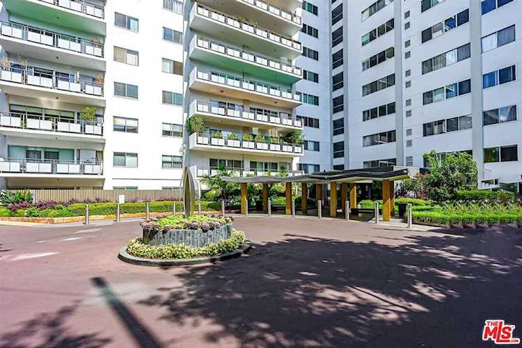 1155 N La Cienega Boulevard #611 West Hollywood, CA 90069