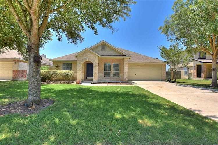 223 Hyltin St Hutto, TX 78634