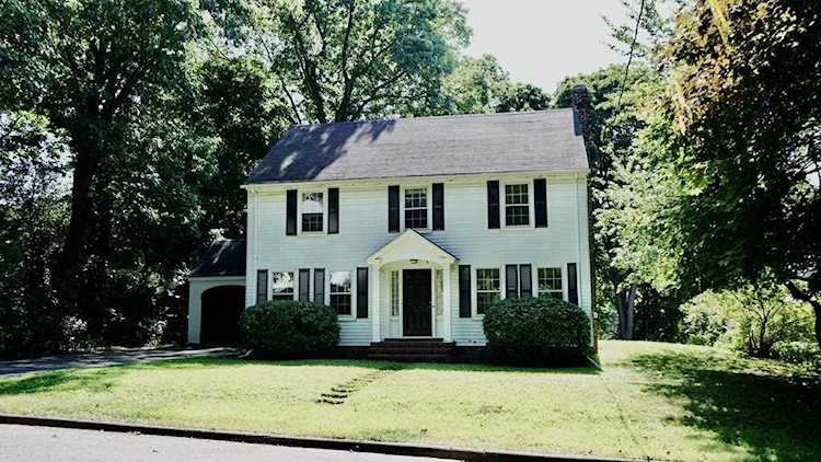 9 Arthur Ave Marblehead, MA 01945