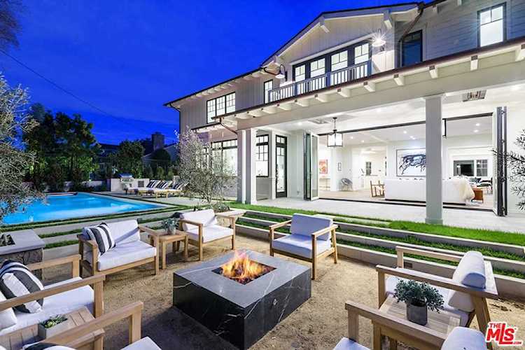121 Esparta Way Santa Monica, CA 90402