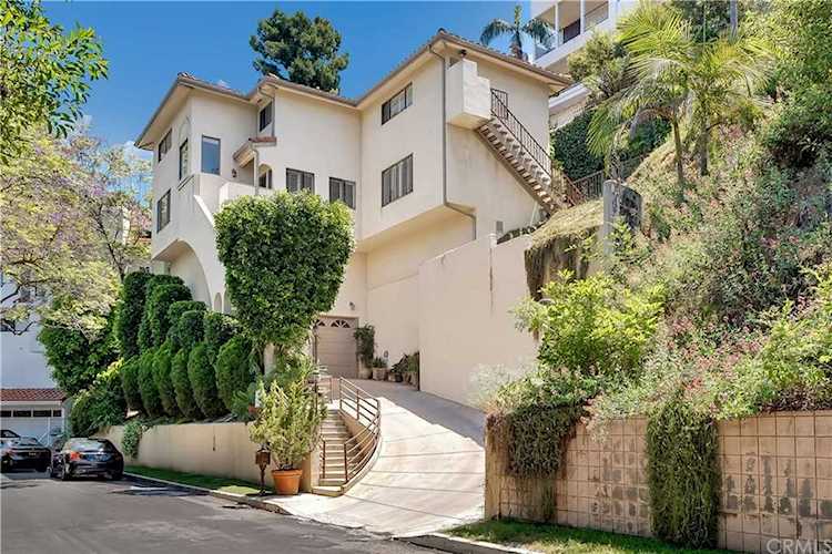 3286 N Knoll Drive Hollywood Hills, CA 90068