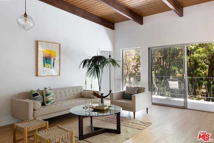 3008 Belden Drive Los Angeles, CA 90068