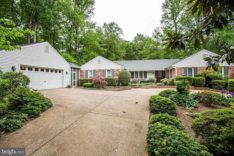 4498 Larchmont Ct Montclair, VA 22025