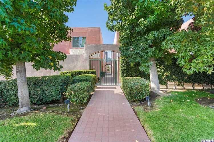 400 Monterey Road #18 Glendale, CA 91206