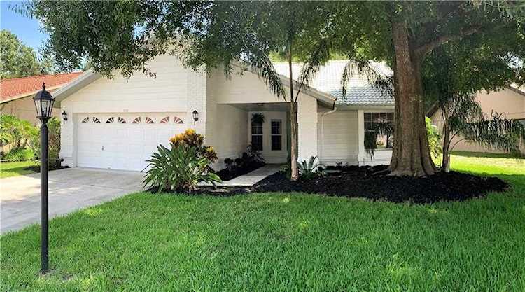 6121 Nicole Dr Sarasota, FL 34243