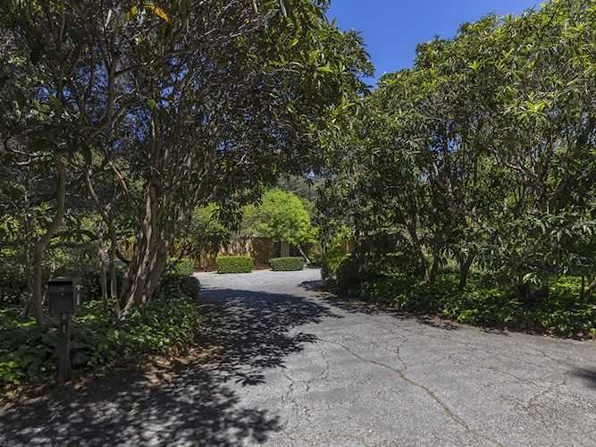 1 Mercedes Lane Atherton, CA 94027