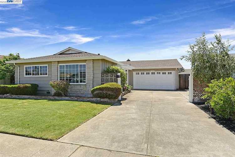 13939 Tahiti Rd San Leandro, CA 94577