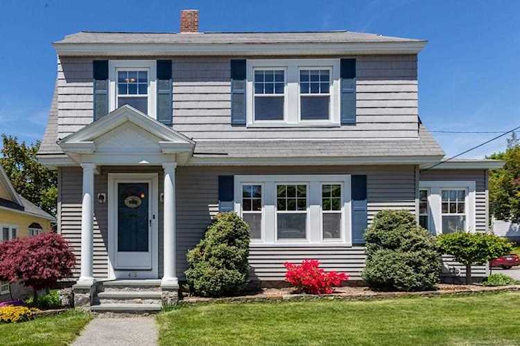 476 East High Street Manchester, NH 03104