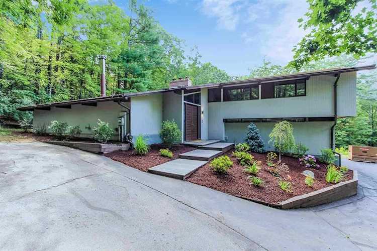 38 Nathan Cutler Dr Bedford, NH 03110