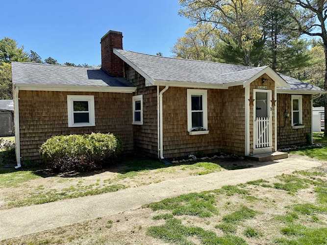 9 Shawnee Drive Wareham, MA 02532