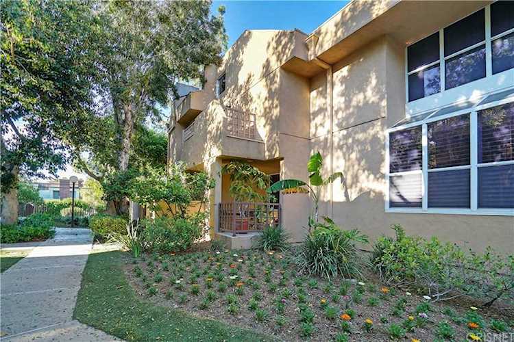 18730 Hatteras Street #6 Tarzana, CA 91356