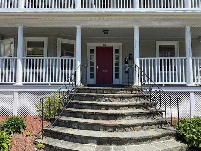 317 Lafayette St #1 Salem, MA 01970