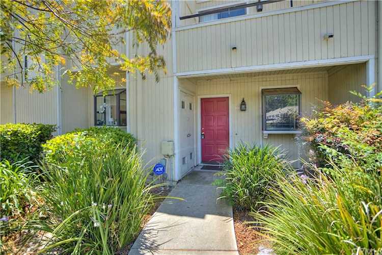 648 Sycamore Avenue Claremont, CA 91711