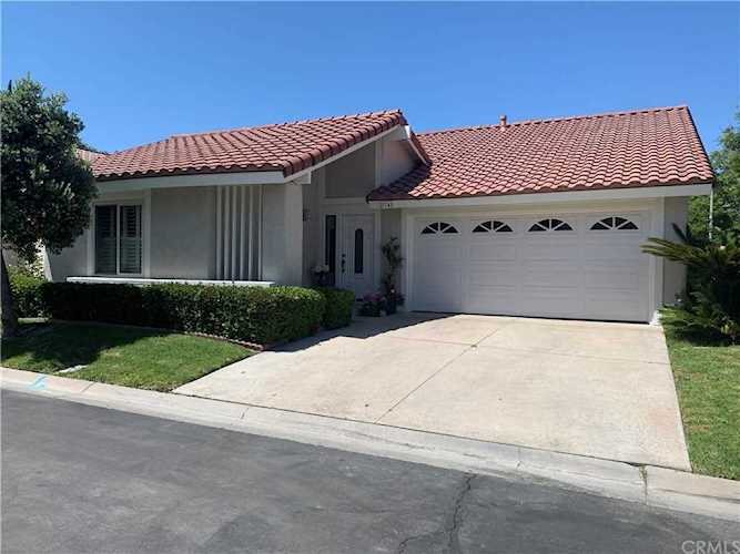 27743 Calle Valdes Mission Viejo, CA 92692