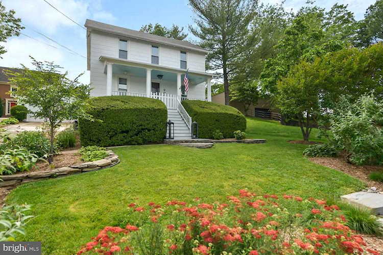 900 Frederick St Arlington, VA 22205
